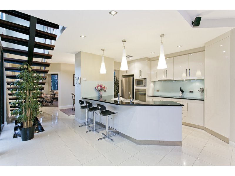 Photo - 1 Lomond Avenue, Kensington Park SA 5068 - Image 4