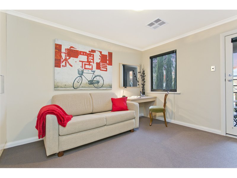 Photo - 1 Lomond Avenue, Kensington Park SA 5068 - Image 10