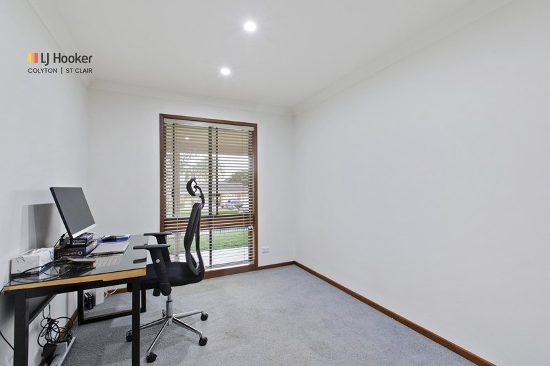 Photo - 1 Lorne Place, Bossley Park NSW 2176 - Image 7