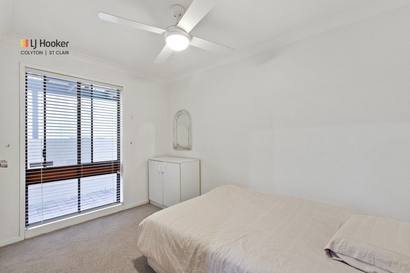 Photo - 1 Lorne Place, Bossley Park NSW 2176 - Image 9