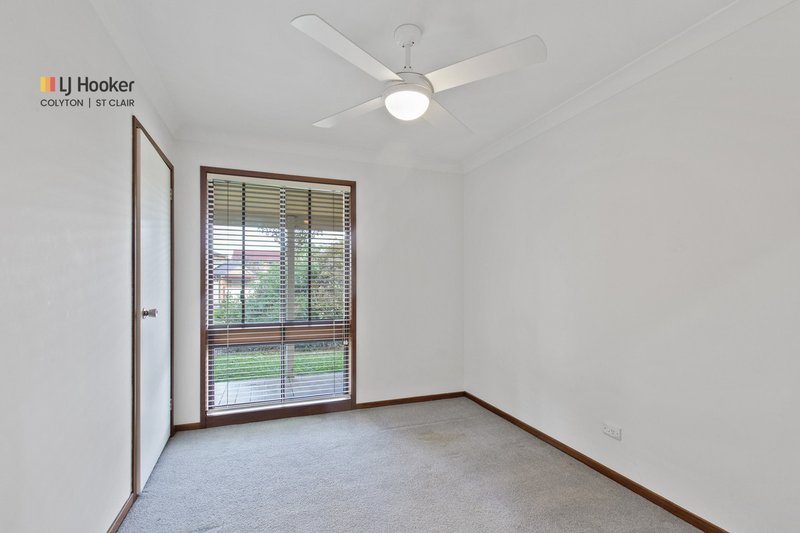 Photo - 1 Lorne Place, Bossley Park NSW 2176 - Image 12