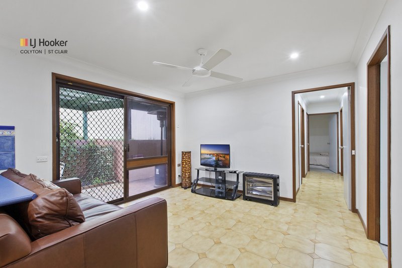 Photo - 1 Lorne Place, Bossley Park NSW 2176 - Image 13