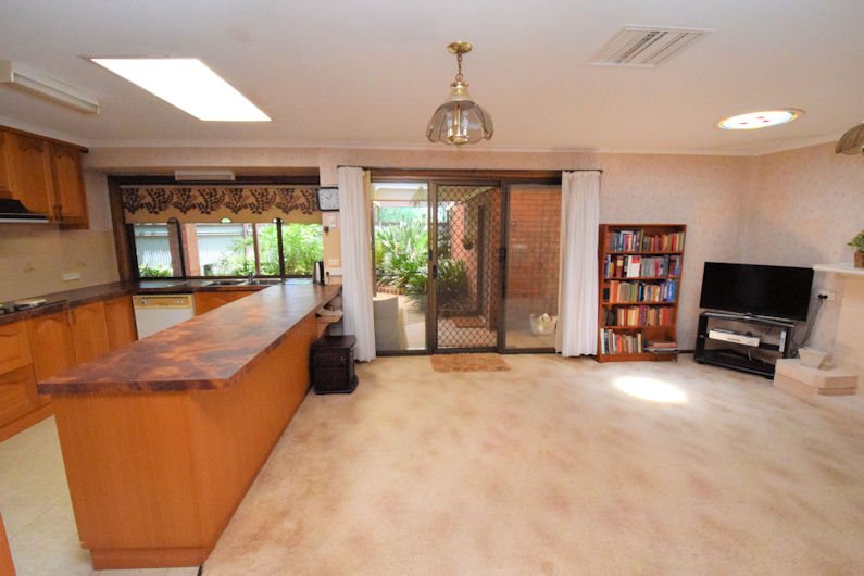 Photo - 1 Lucas Court, Deniliquin NSW 2710 - Image 2