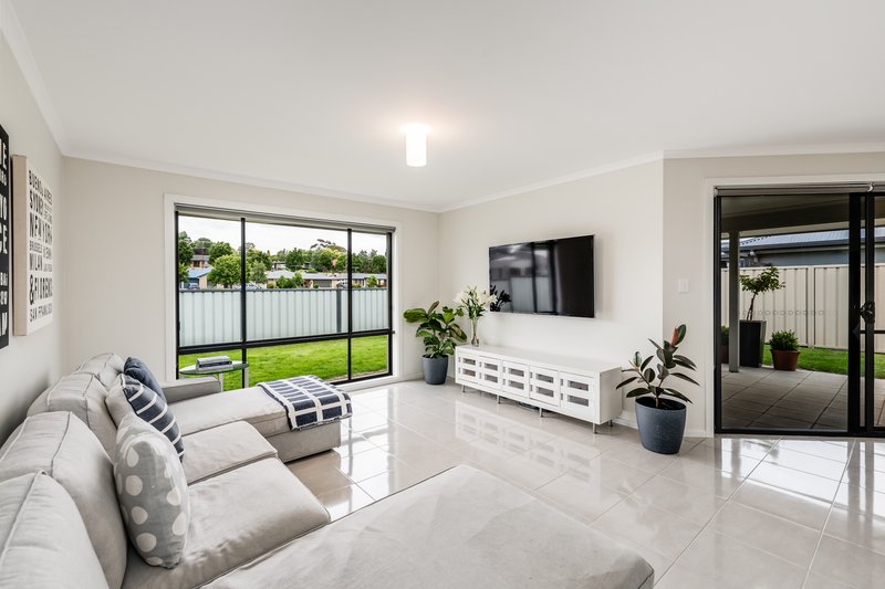 Photo - 1 Lumidin Boulevard, Mount Gambier SA 5290 - Image 4