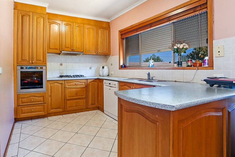 Photo - 1 Lynette Crescent, Lalor VIC 3075 - Image 3