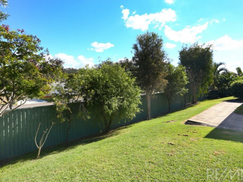 Photo - 1 Macallan St , Merrimac QLD 4226 - Image 22