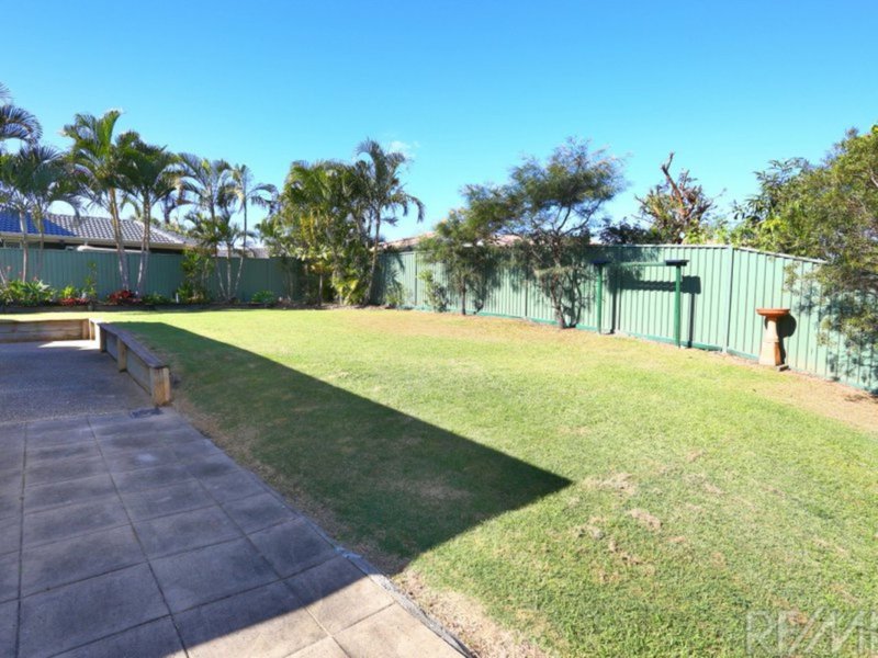 Photo - 1 Macallan St , Merrimac QLD 4226 - Image 23