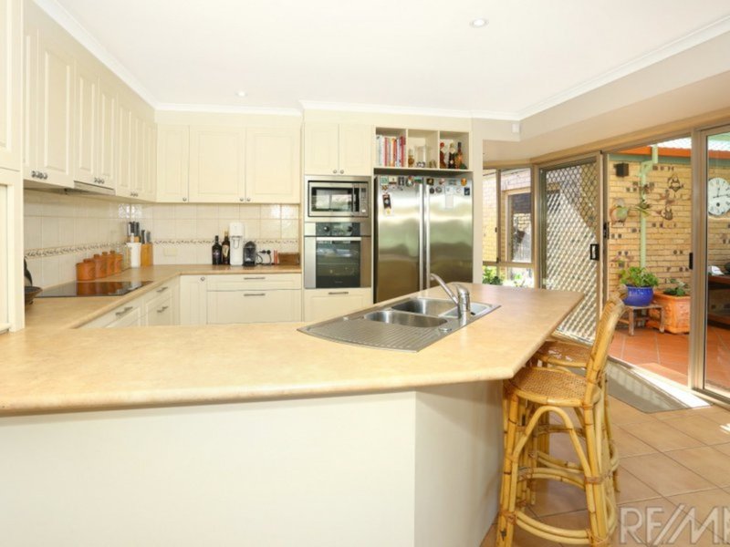 Photo - 1 Macallan St , Merrimac QLD 4226 - Image 9