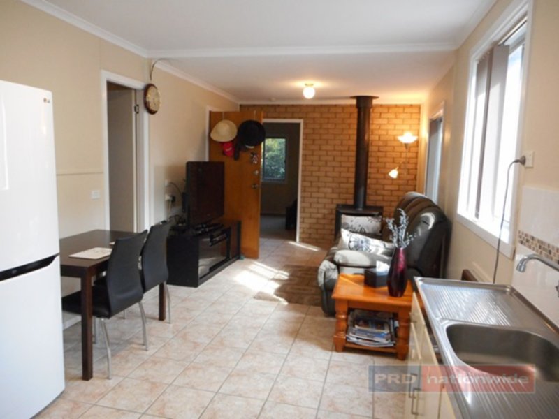 Photo - 1 Macquarie Street, Tumut NSW 2720 - Image 8