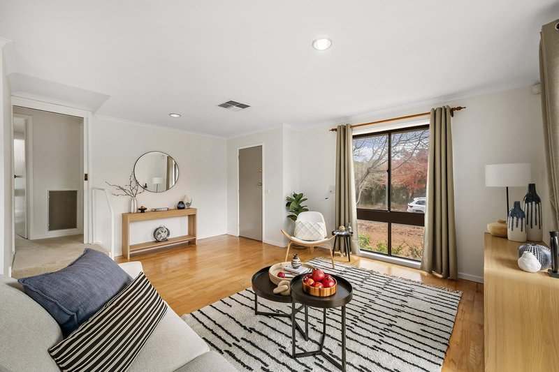 Photo - 1 Magennis Place, Latham ACT 2615 - Image 5