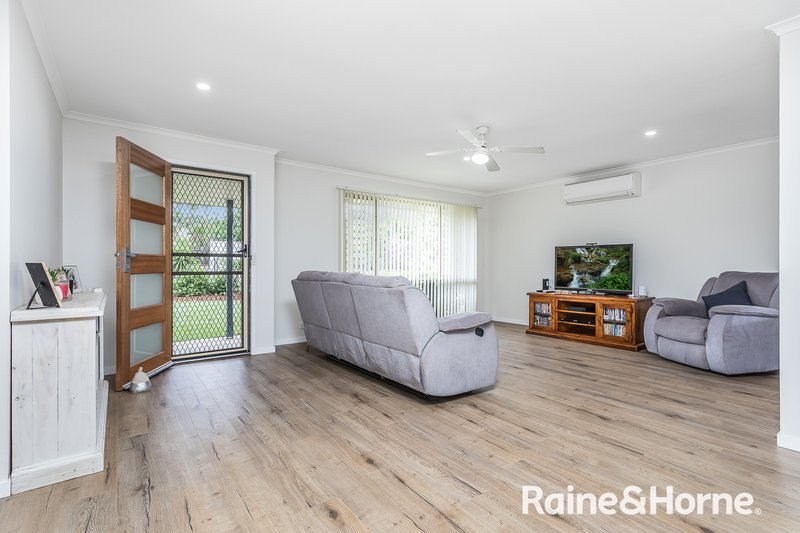 Photo - 1 Mahler Place, Burpengary QLD 4505 - Image 3