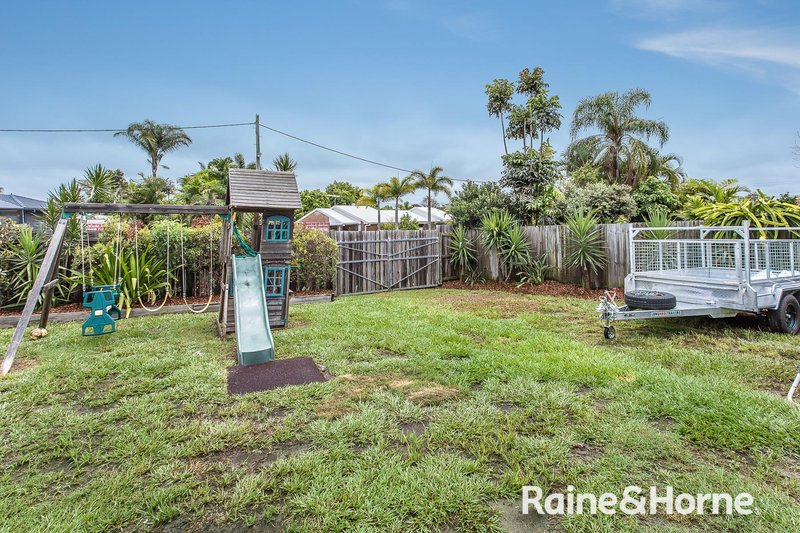 Photo - 1 Mahler Place, Burpengary QLD 4505 - Image 15