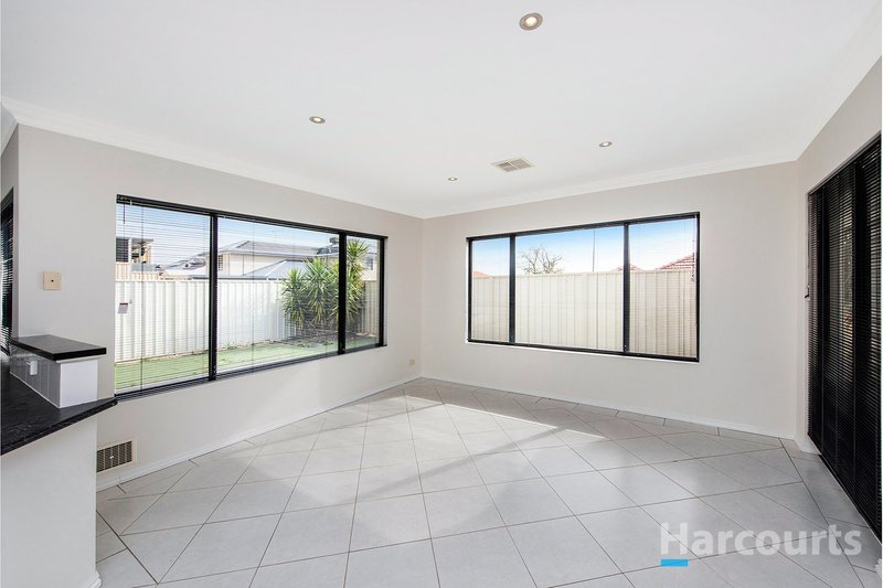 Photo - 1 Majorca Elbow , Hocking WA 6065 - Image 13