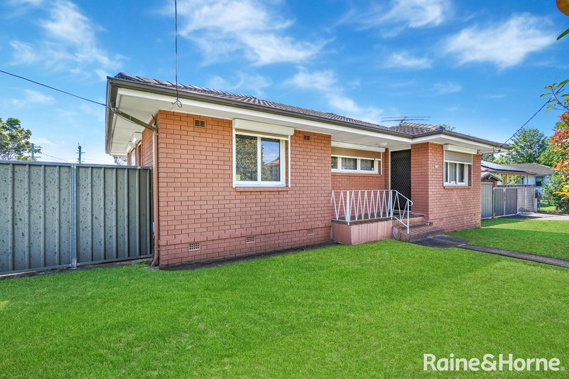 1 Manila Road, Lethbridge Park NSW 2770