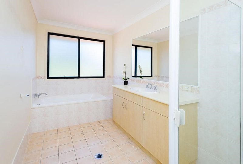 Photo - 1 Manra Way, Pacific Pines QLD 4211 - Image 18