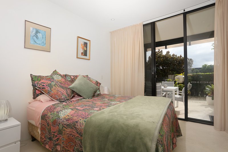 Photo - 1 Marina Drive, Benowa QLD 4217 - Image 14