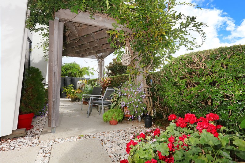 Photo - 1 Marina Drive, Benowa QLD 4217 - Image 20