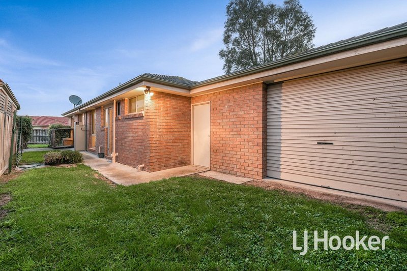 Photo - 1 Mark Place, Pakenham VIC 3810 - Image 7