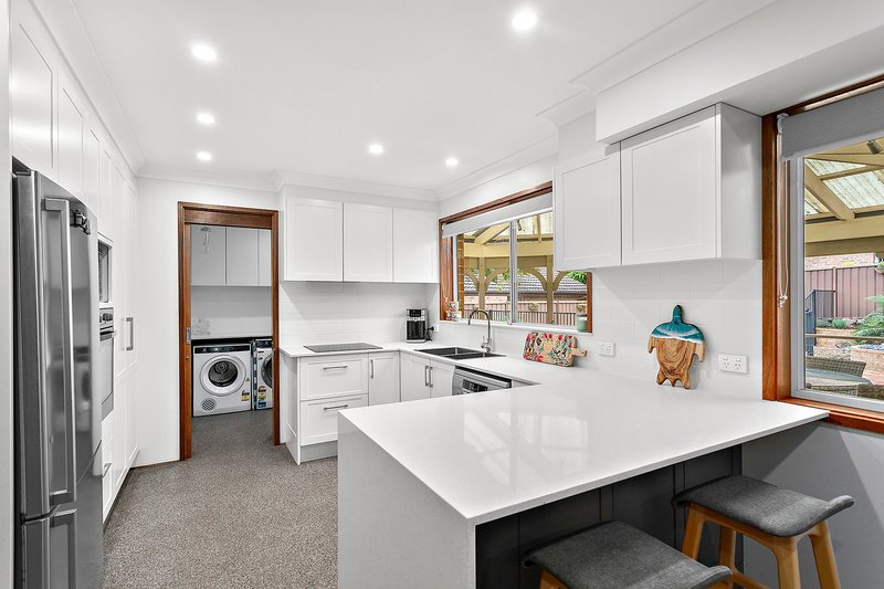 Photo - 1 Marlock Place, Alfords Point NSW 2234 - Image 3