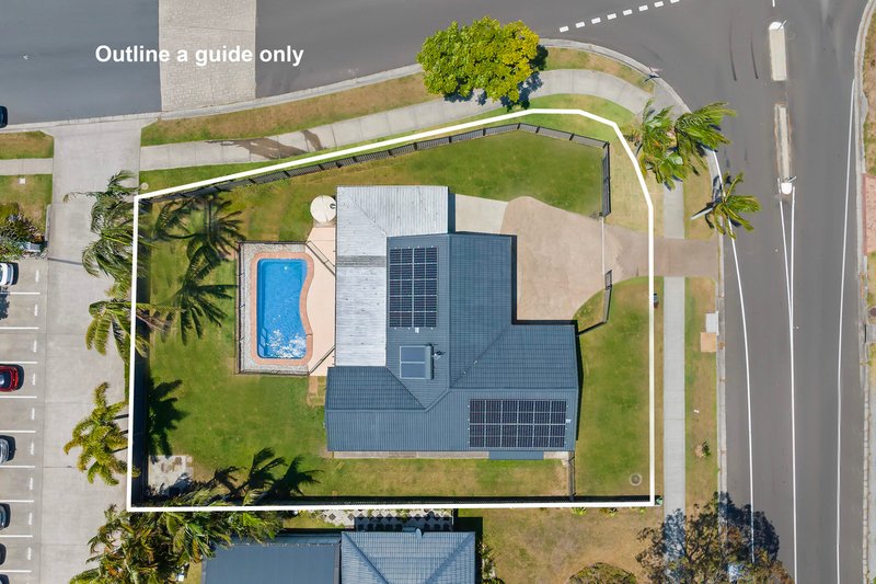 Photo - 1 Maroochy Waters Drive, Maroochydore QLD 4558 - Image 2