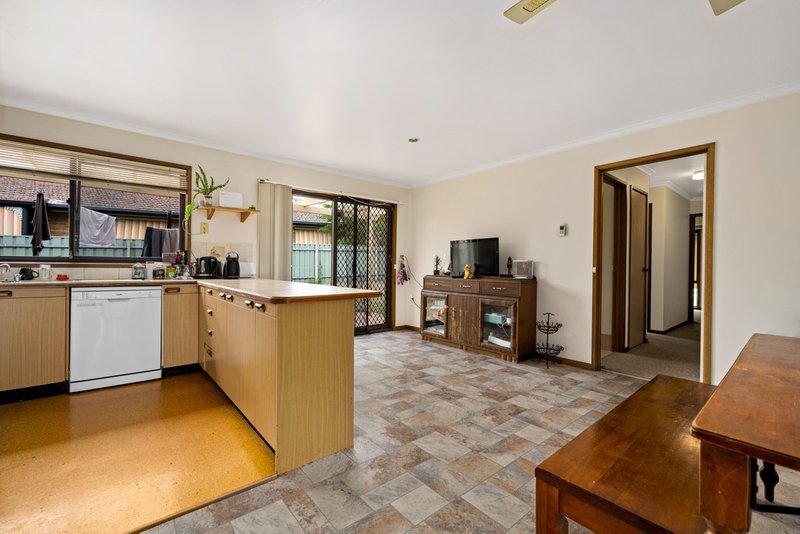 Photo - 1 Marshall Street, Wodonga VIC 3690 - Image 4