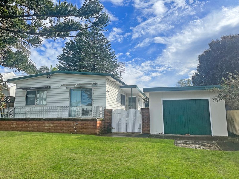 Photo - 1 Mathews Street, Norah Head NSW 2263 - Image 1