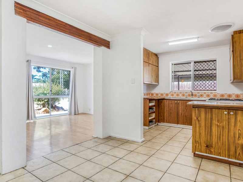 Photo - 1 Mcalister Place, Thornlie WA 6108 - Image 3