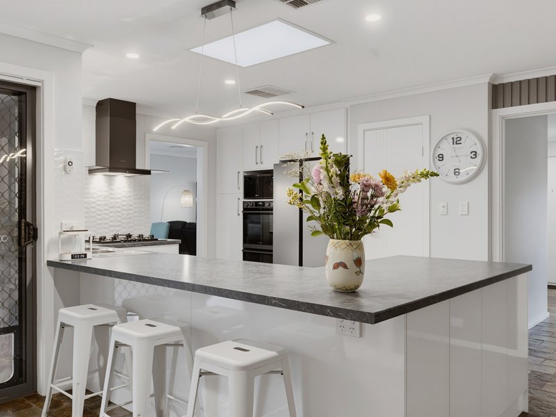 Photo - 1 Mccarthy Avenue, Morphett Vale SA 5162 - Image 8