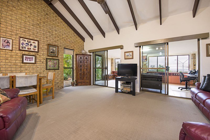 Photo - 1 Mccormack Court, Rochedale South QLD 4123 - Image 5