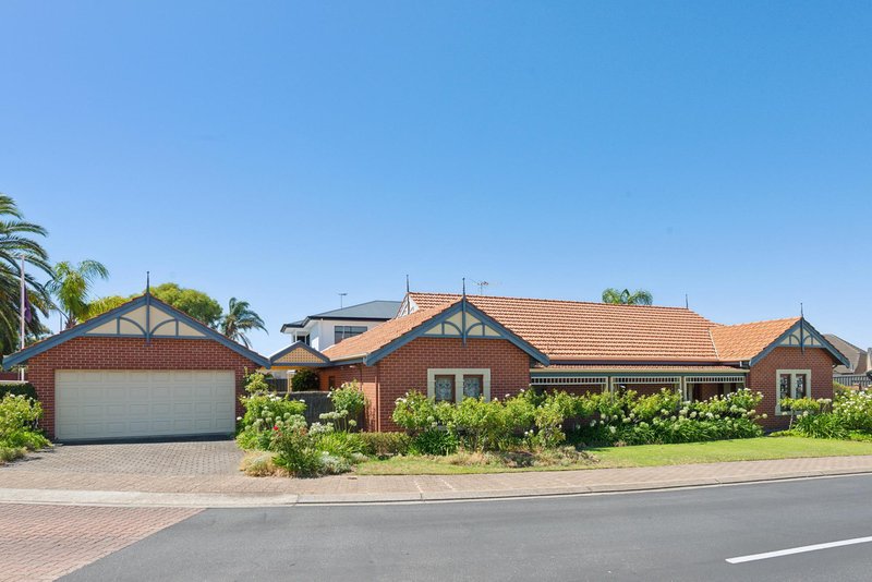 1 Mcdonald Grove, West Lakes SA 5021