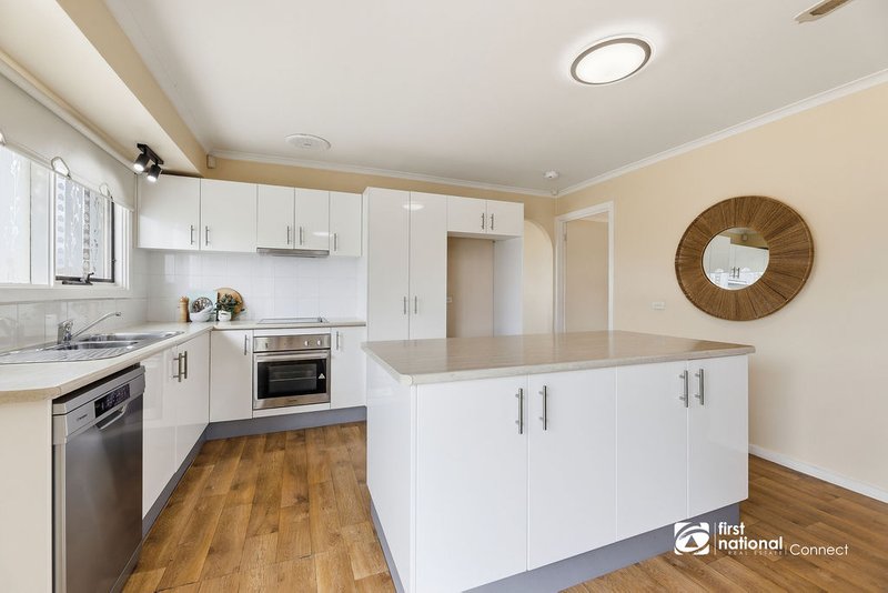 Photo - 1 Mcdonald Place, Mcgraths Hill NSW 2756 - Image 7