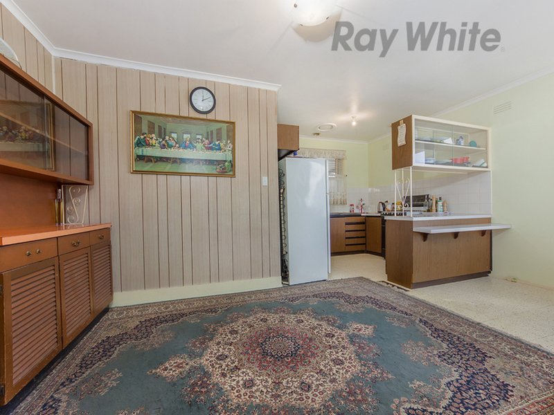 Photo - 1 Mcrae Avenue, St Albans VIC 3021 - Image 3