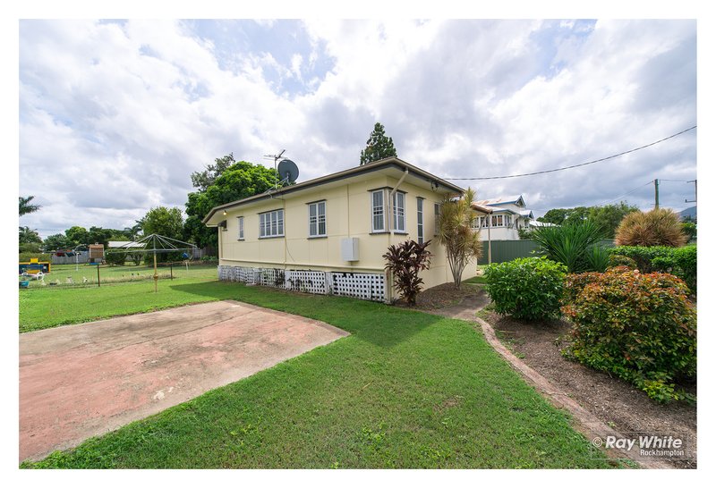 Photo - 1 Medcraf Street, Park Avenue QLD 4701 - Image 5