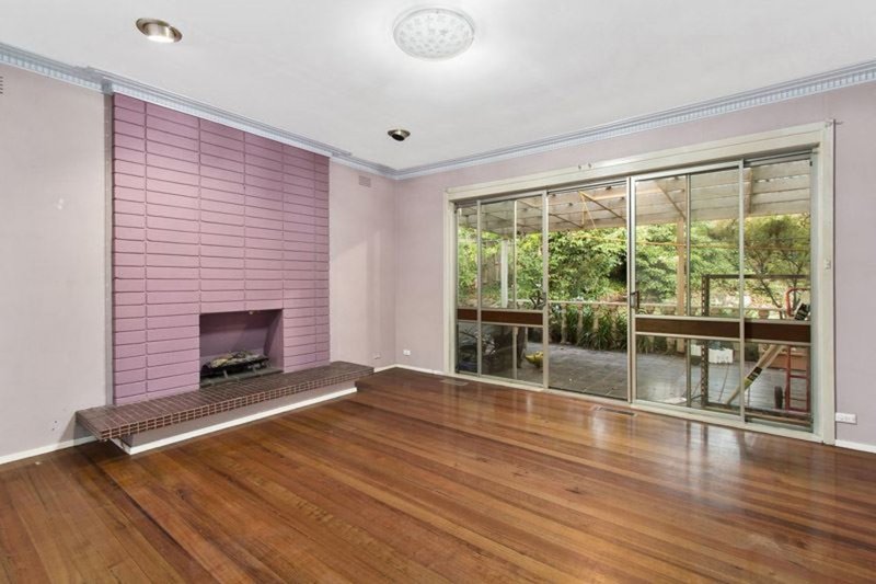 Photo - 1 Melanie Court, Mount Waverley VIC 3149 - Image 3