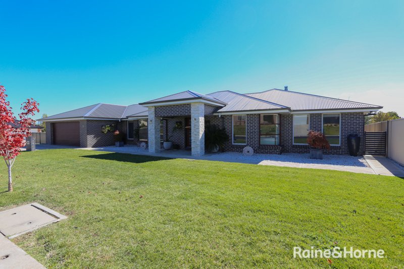 1 Mendel Drive, Kelso NSW 2795