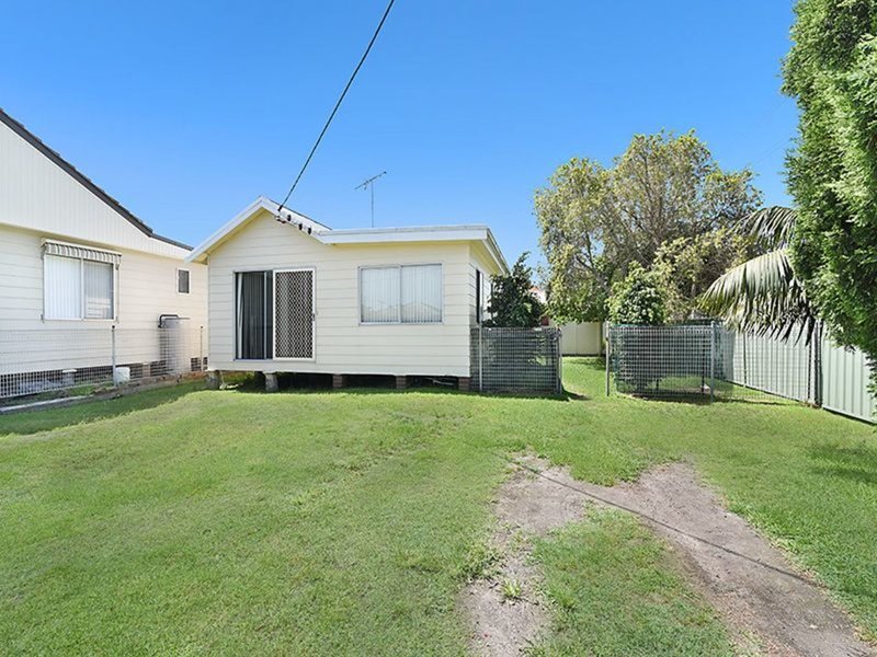 1 Merleview Street, Belmont NSW 2280