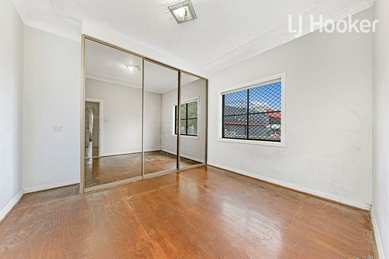 Photo - 1 Merrylands Rd , Merrylands NSW 2160 - Image 7