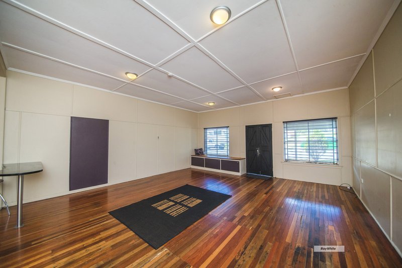 Photo - 1 Meter Street, The Range QLD 4700 - Image 3