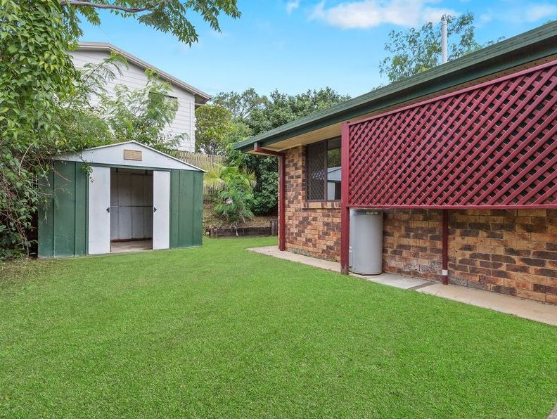 Photo - 1 Michel Court, Petrie QLD 4502 - Image 11