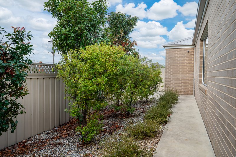 Photo - 1 Middleton Crescent, Wodonga VIC 3690 - Image 24