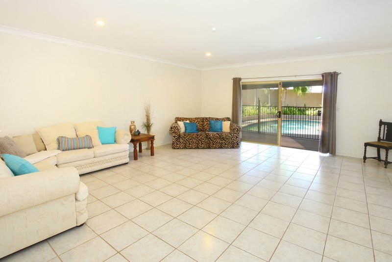 Photo - 1 Midgera Street, Ashmore QLD 4214 - Image 6