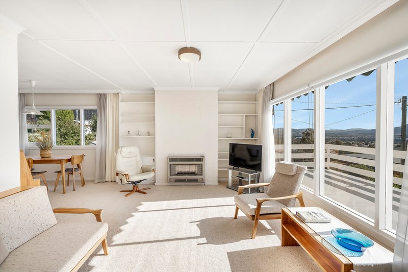 Photo - 1 Mimosa Court, Berriedale TAS 7011 - Image 11
