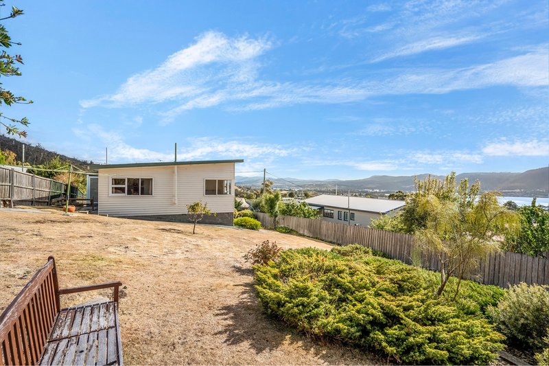 Photo - 1 Mimosa Court, Berriedale TAS 7011 - Image 24