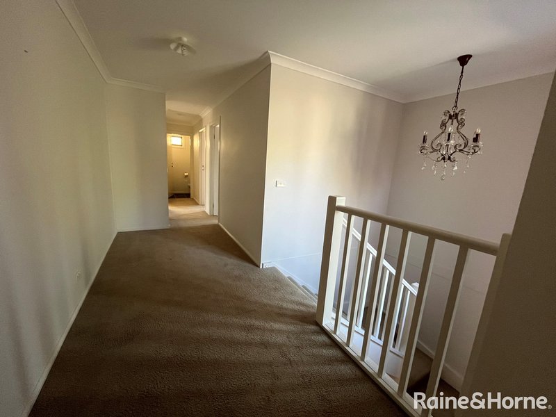 Photo - 1 Monckton Place, Caroline Springs VIC 3023 - Image 11