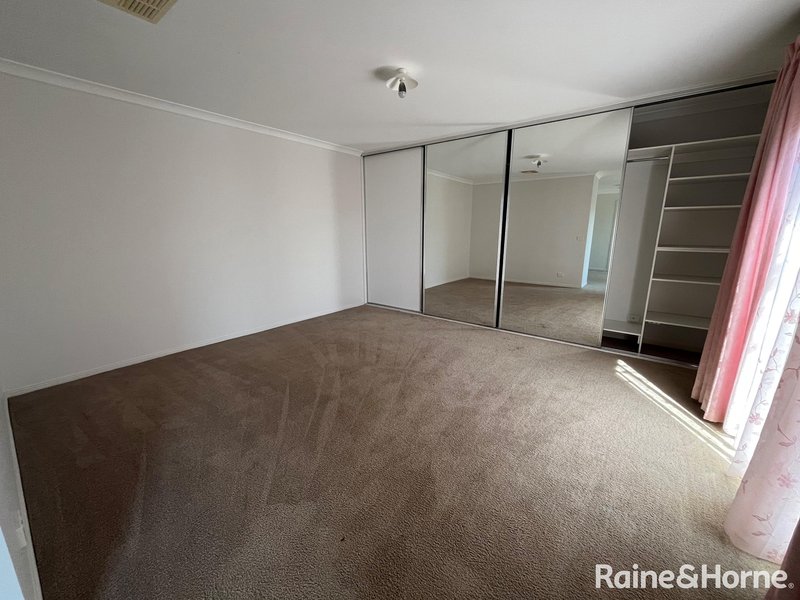 Photo - 1 Monckton Place, Caroline Springs VIC 3023 - Image 19