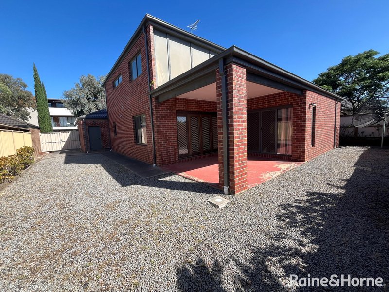 Photo - 1 Monckton Place, Caroline Springs VIC 3023 - Image 23