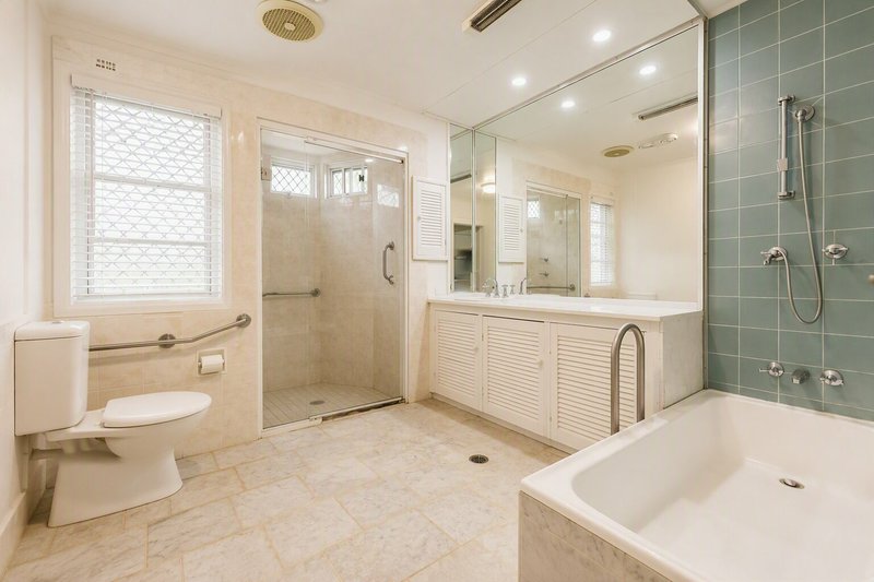 Photo - 1 Montgomery Crescent, Taree NSW 2430 - Image 5