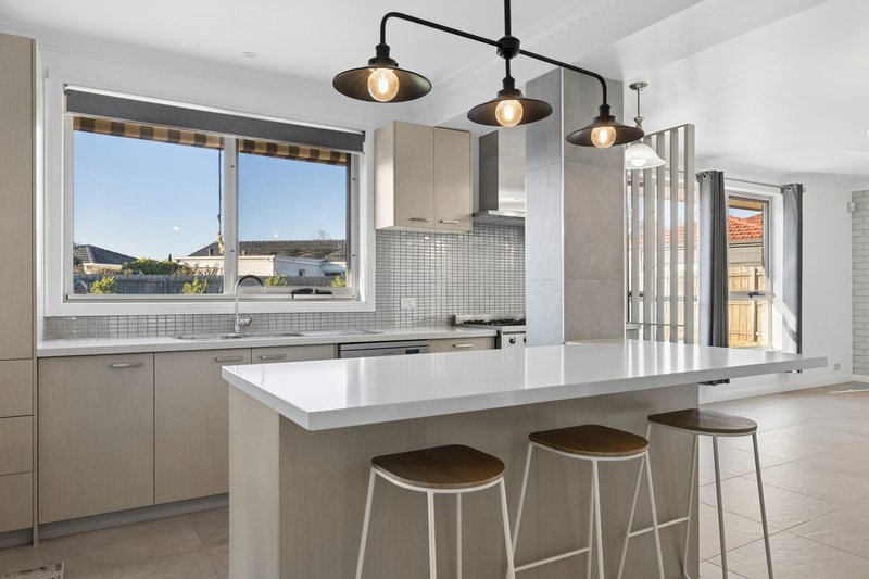 Photo - 1 Montpellier Drive, Werribee VIC 3030 - Image 4