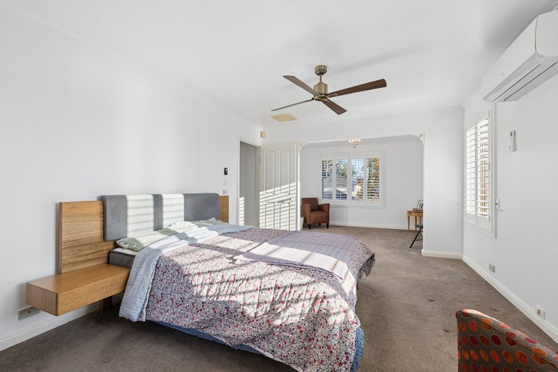 Photo - 1 Montpellier Drive, Werribee VIC 3030 - Image 13
