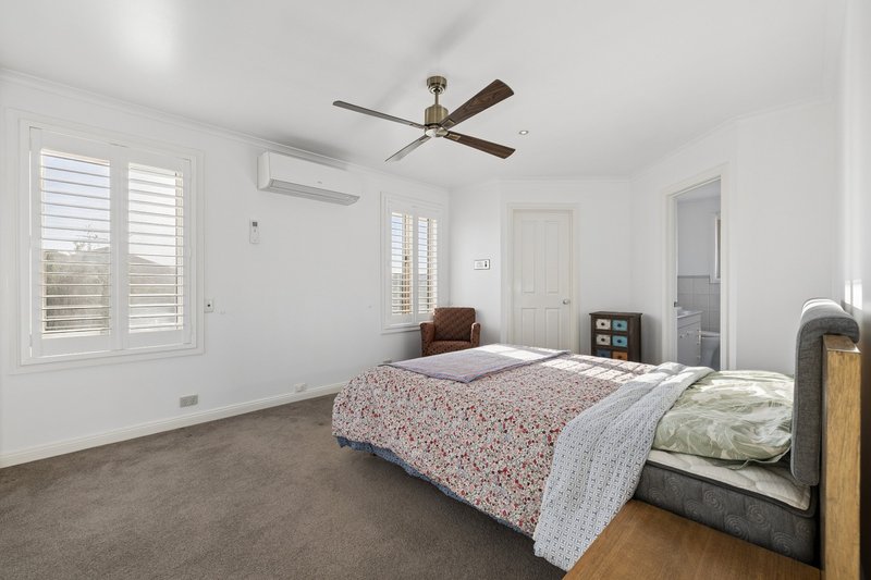 Photo - 1 Montpellier Drive, Werribee VIC 3030 - Image 14